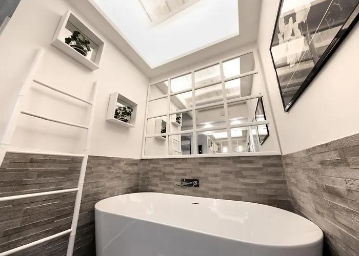 Guest house Barcaccia Luxury 4*