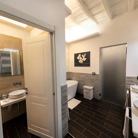 Barcaccia Luxury 4* Roma