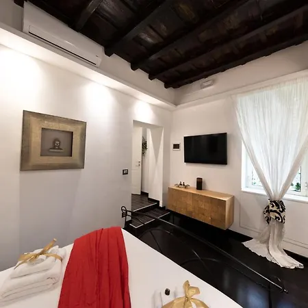 Barcaccia Luxury בית הארחה