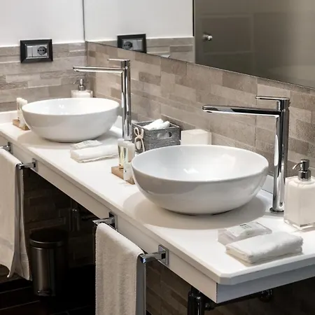 Barcaccia Luxury בית הארחה