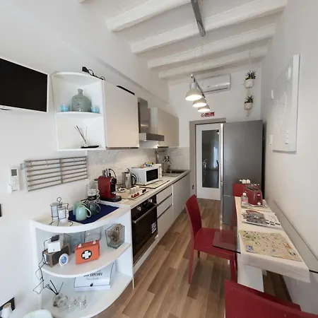 Barcaccia Luxury בית הארחה